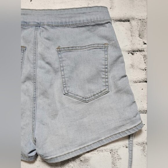 SHEIN SXY Drawstring Side Denim Shorts - Picture 11 of 16